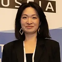 Юлия Ли
