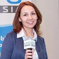 Елена Озерова