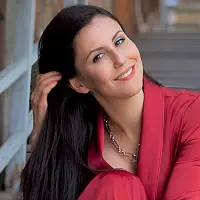 Юлия Петрова