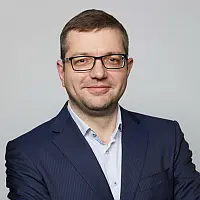 Илья Фролов