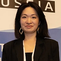 Юлия Ли