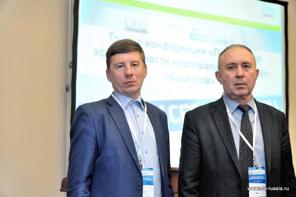 Объединённую авиастроительную корпорацию на конференции представили Владимир Овчинников, директор департамента развития производственной системы, и Юрий Максимов, заместитель директора департамента по развитию производственной системы. 
