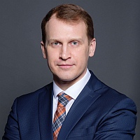 Роман Наумов