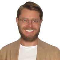Юрий Перевезенцев