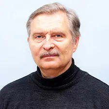 Дмитрий Лубовский, МГППУ: «Школьникам очень важно показывать ценность чтения бумажных книг, составления выписок и заметок»