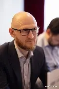Одной из центральных тем конференции стала интеграция искусственного интеллекта в существующую ИТ-инфраструктуру компаний