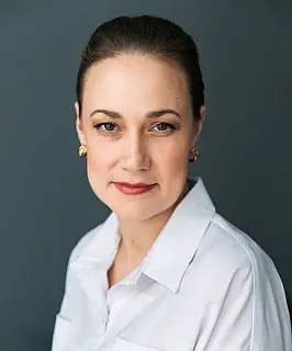 Приказчикова