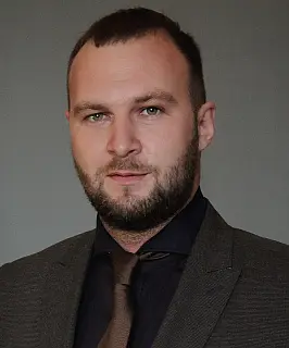 Михайлов