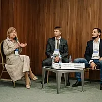 Круглый стол