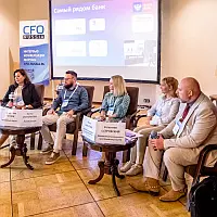 круглый стол