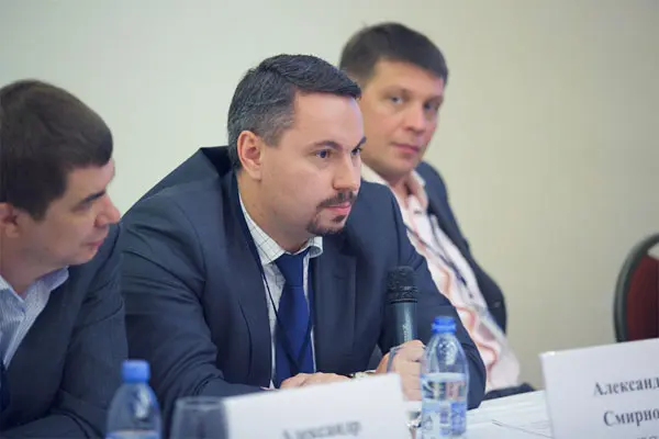 Александр Смирнов