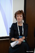 Лилия Титова, исполнительный директор, Ассоциация СПФО, в рамках панельной дискуссии порассуждала о господдержке фармацевтической отрасли: как регуляторы помогают бизнесу