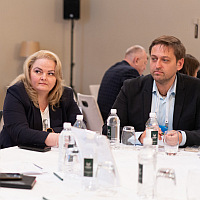 круглый стол