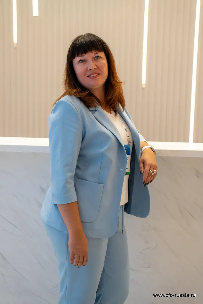 Наталья Быкова, руководитель ОЦО, ТELE2 (Воронеж), участник КРУГЛОГО СТОЛА: Максимальная автоматизация бизнес-процессов в ОЦО _DSC5834 Быкова.JPG