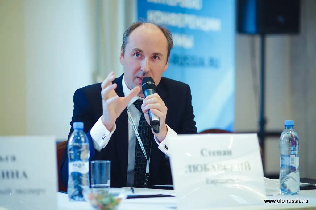 Степан Любавский<br />
Начальник отдела налогового планирования и контроля<br />
Евросеть IMG_8983.jpg