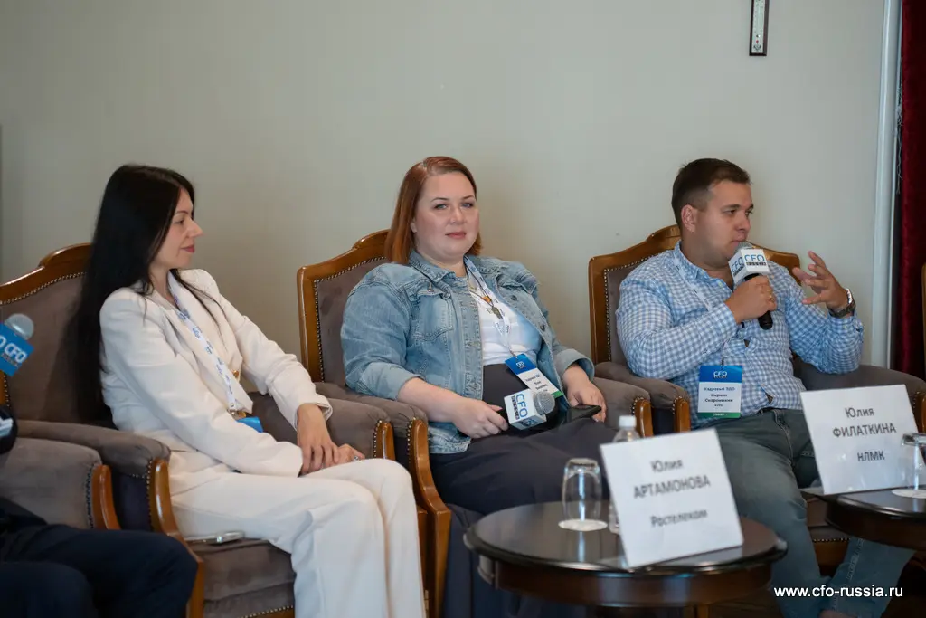 Юлия Артамонова, Юлия Филаткина и Кирилл Скоромыкин _NSA4412_Артамонова_Филаткина_Скоромыкин.jpg