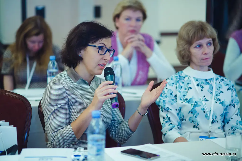 Елена Степина<br />
Заместитель финансового директора по бухгалтерской отчетности и<br />
МСФО<br />
Burger King IMG_8516.jpg