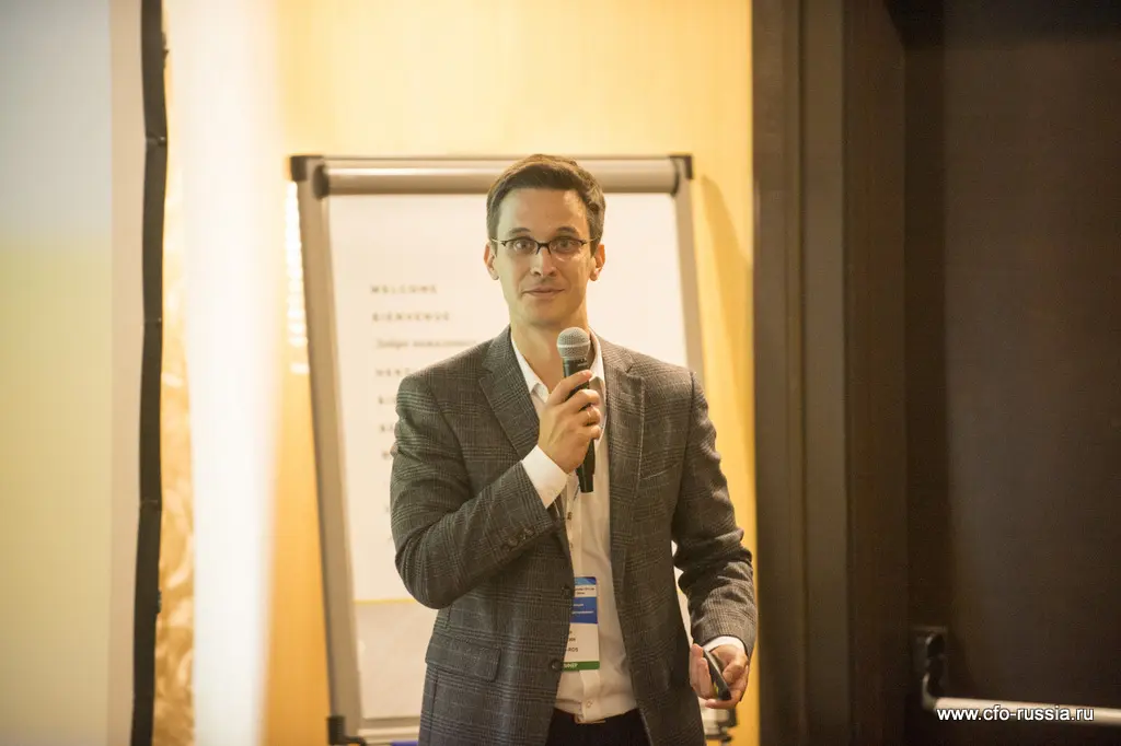 Иван Алехин<br />
Начальник отдела планирования и экономического анализа<br />
ECCO-ROS ART_3906.JPG