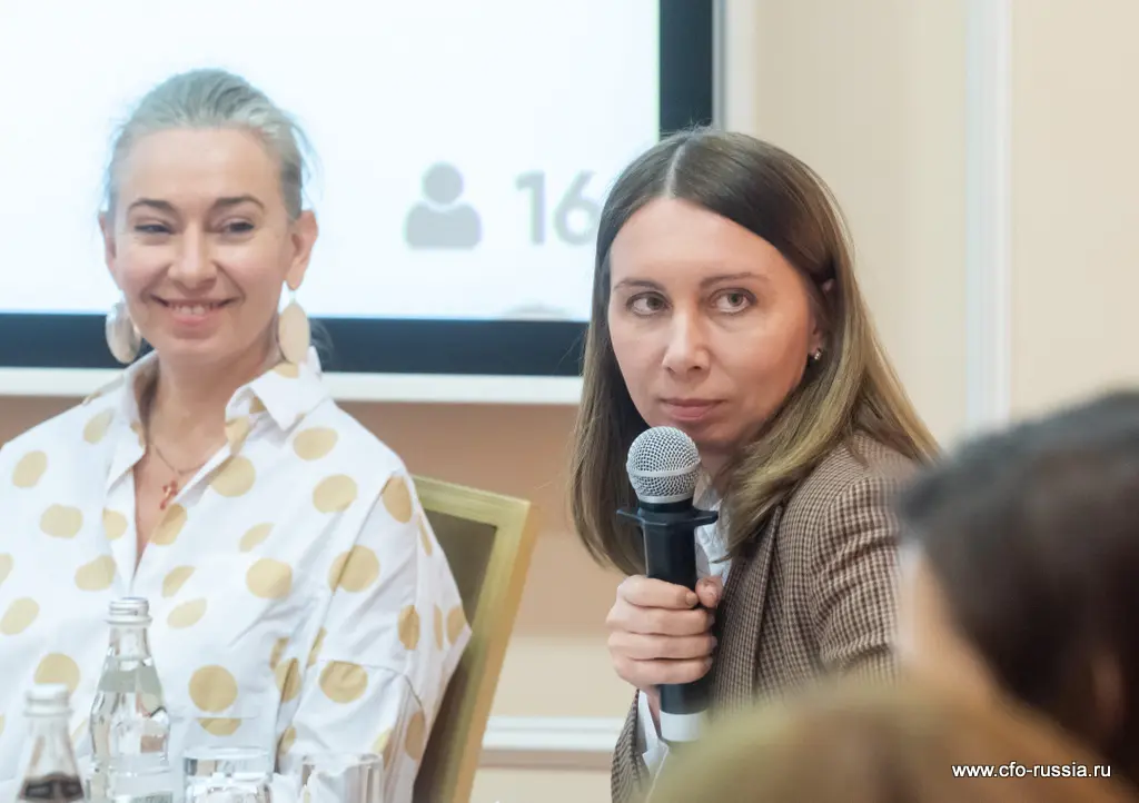 Елена Чернышова, руководитель проектов организационной трансформации, ДОНСТРОЙ, и Наталия Дегтярева, руководитель корпоративного акселератора, ВТБ<br />
<br />
 ART_8775.JPG