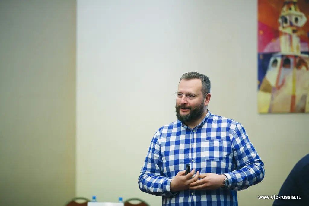 Сергей Журихин<br />
Руководитель по обучению и развитию персонала<br />
Yota  Jurihin.jpg
