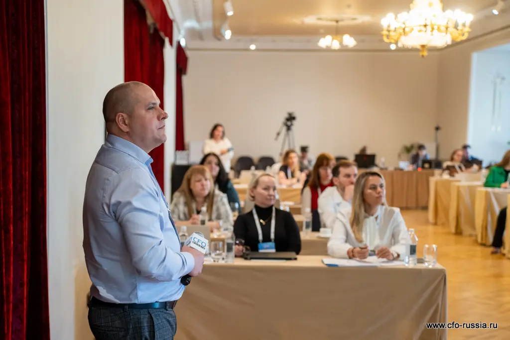 Владимир Поляков, менеджер проектов, ДМ-Тех, – модератор дня и КРУГЛОГО СТОЛА: Повышение эффективности работы компании с помощью  электронной доверенности 30_DSC06230Поляков.jpg