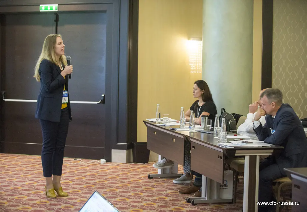 Нина Зубкова<br />
Старший финансовый менеджер управления бизнес-отчетности и бюджетирования<br />
Unilever RUB ART_3577.JPG