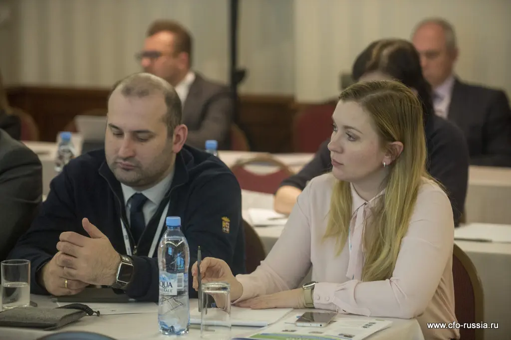 Наталья Лугина<br />
Начальник управления корпоративного финансирования<br />
ОМК  ART_8113.JPG