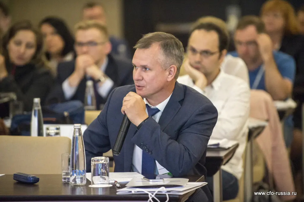 Владислав Конча<br />
Заместитель начальника департамента казначейства и бюджетирования Объединённая авиастроительная корпорация ART_3290.JPG