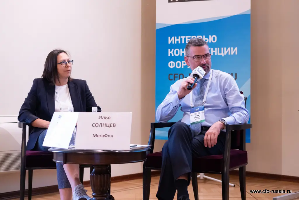 Маргарита Беляева, директор по финансам, АВТОВАЗ<br />
<br />
Илья Солнцев, руководитель по казначейским операциям, МегаФон NSA08623  Беляева, Солнцев.JPG