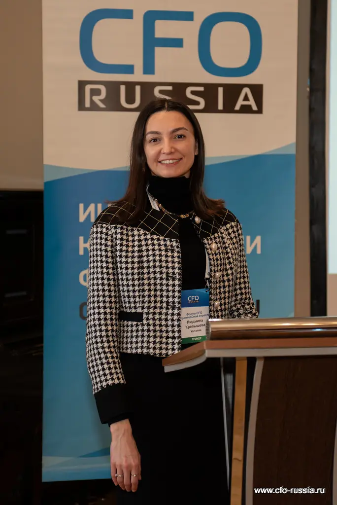 Людмила Крепышева, финансовый директор, Инталия, описала типы договоров между застройщиком и генподрядчиком<br />
 _NPY1836Людмила Крепышева.jpg