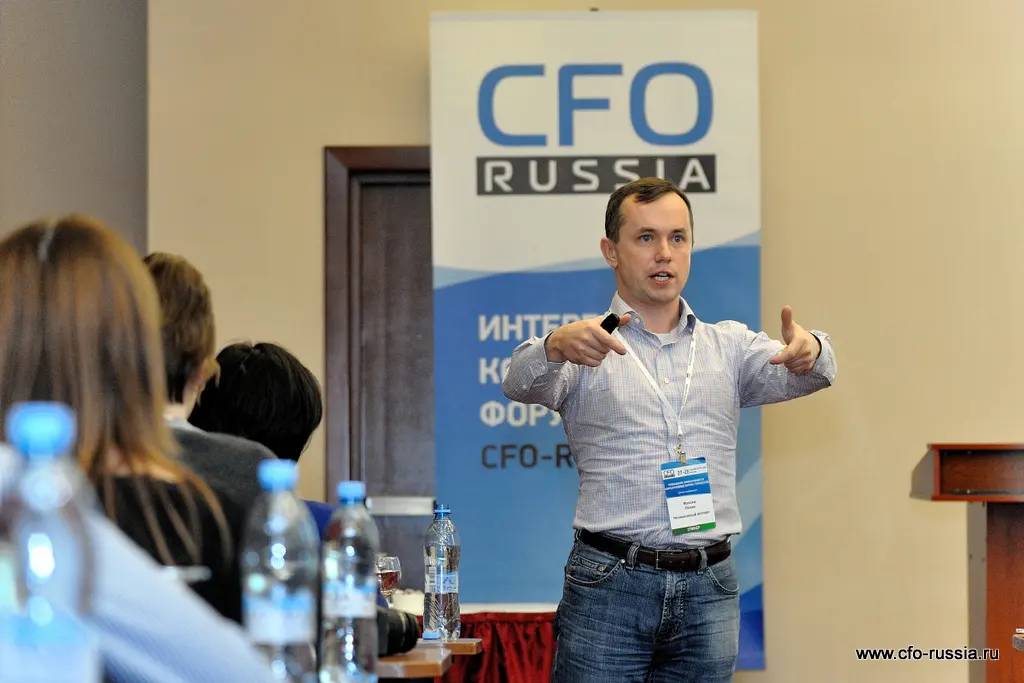 Максим Лапин<br />
Экс-директор по развитию бизнеса и управлению эффективностью<br />
ММК 052.jpg