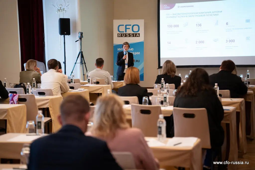 Наталья Сунцова<br />
директор по закупкам<br />
Первая грузовая компания _NPY0051_Сунцова.jpg