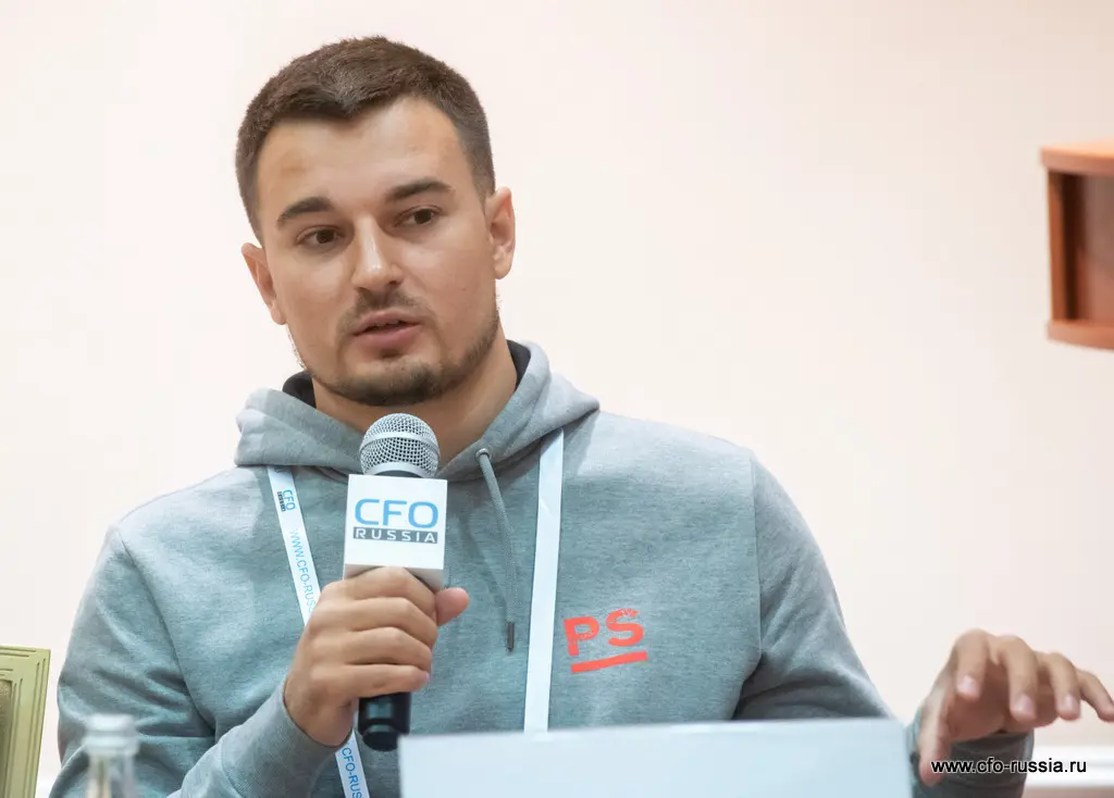 Андрей Молчанов<br />
Заместитель директора департамента слияний и поглощений<br />
Mail.ru Group<br />
 ART_8886.JPG