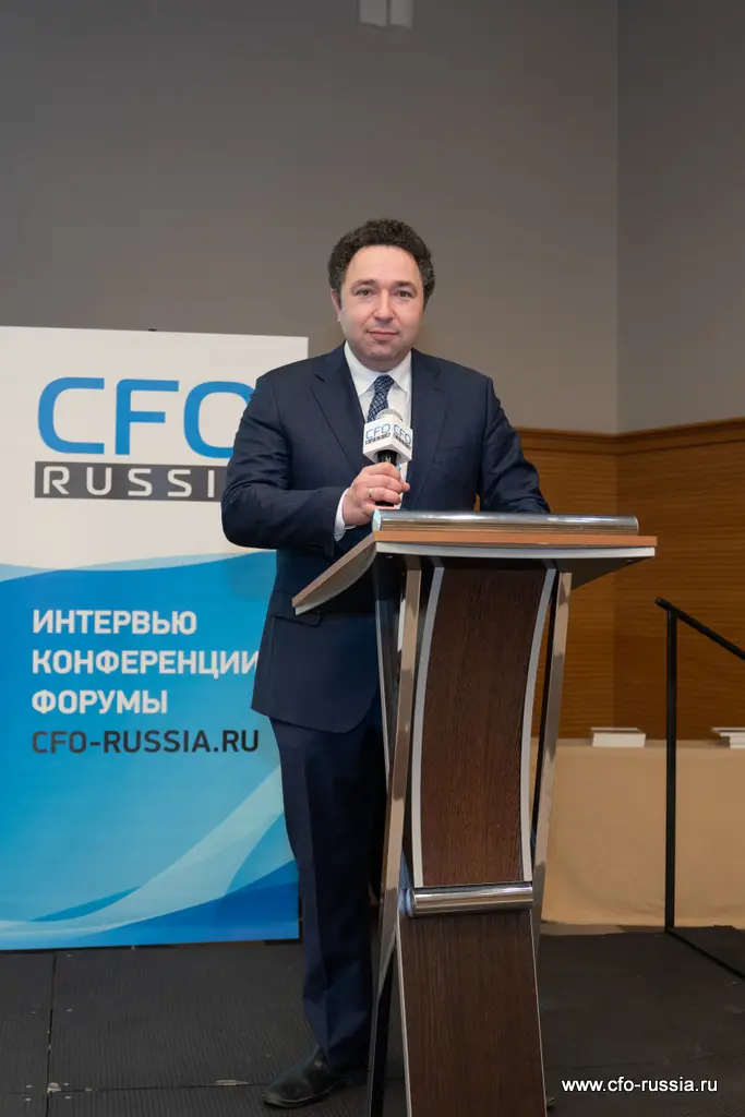 Конференция началась с выступления Романа Клина, руководителя проекта «Госключ», Министерство цифрового развития, связи и массовых коммуникаций Российской Федерации<br />
 1.1. Клин.jpg