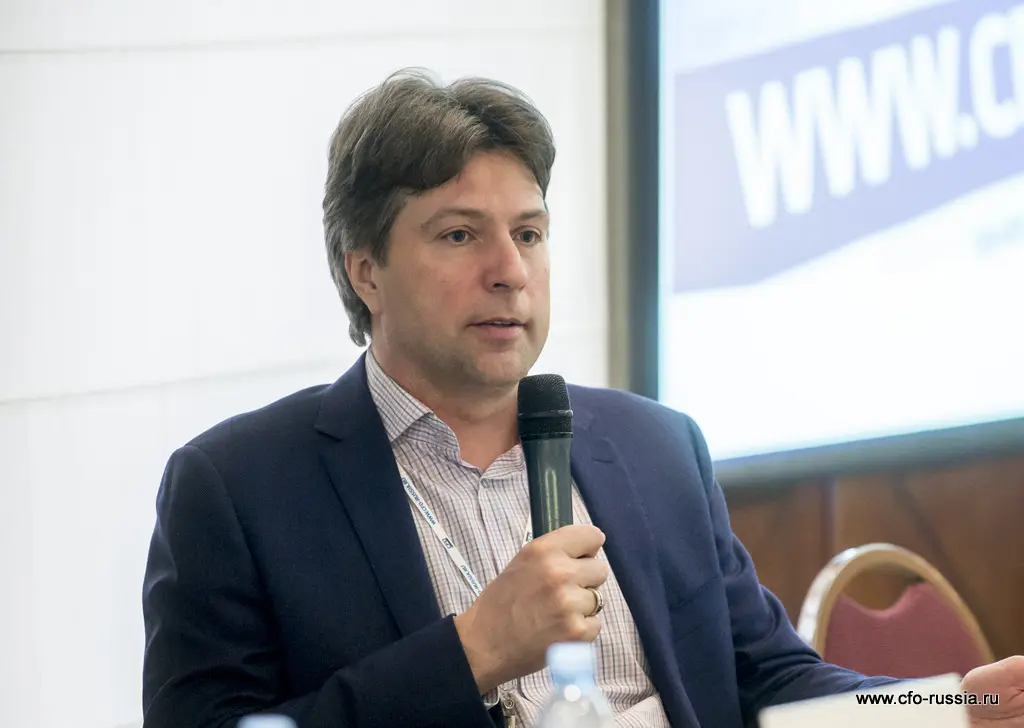 Евгений Терехов<br />
Коммерческий директор угольного дивизиона (бывший руководитель казначейства)<br />
Евраз ART_8626.JPG