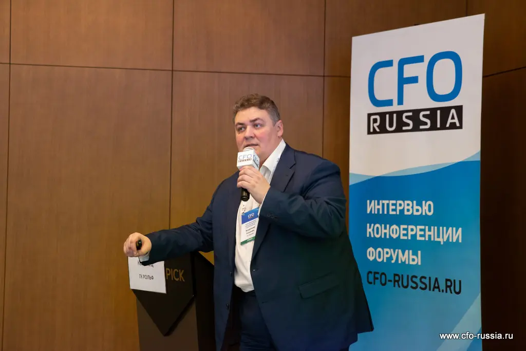 Владимир Козинец<br />
Президент Ассоциации корпоративных казначеев<br />
Директор Департамента казначейства и управления рисками<br />
ГК РОЛЬФ _MG_4423 Козинец.jpg