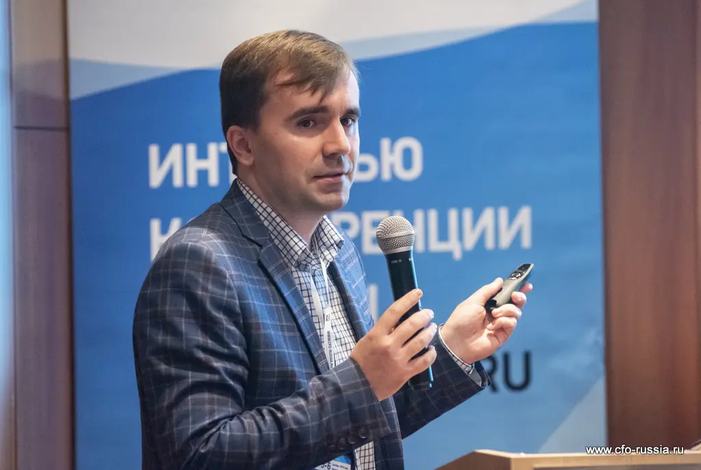 Владислав Мандрыка<br />
Директор по закупкам<br />
Додо Пицца<br />
 mandryka (2).JPG
