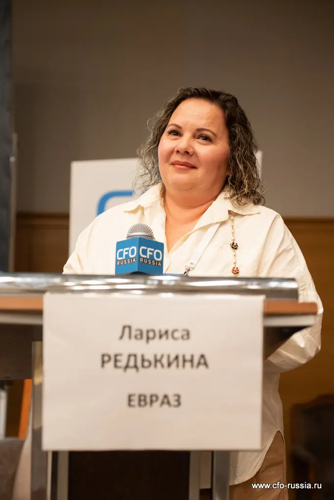 Лариса Редькина<br />
Руководитель проектов цифровой трансформации<br />
ЕВРАЗ _NSA6903_Редькина.jpg
