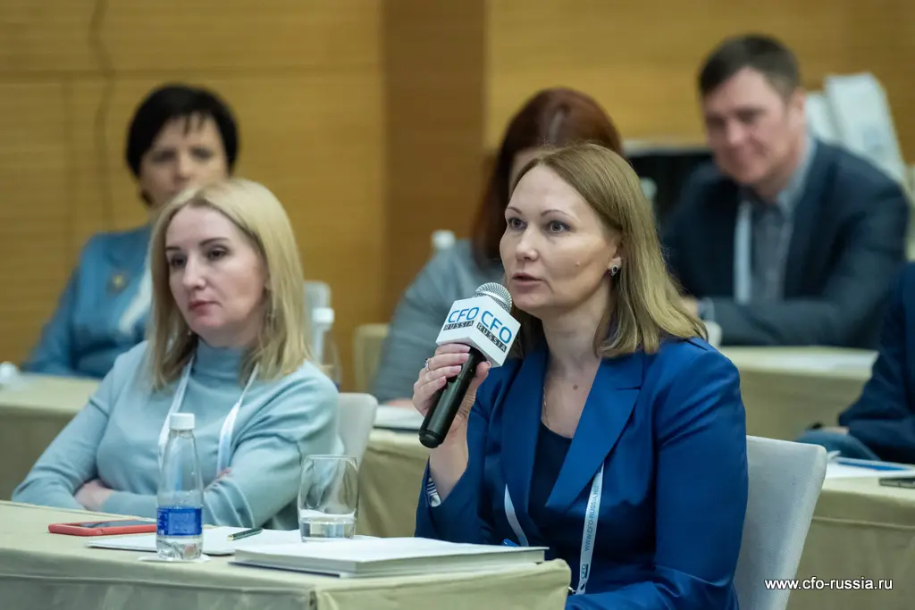 Елена Андреева<br />
Директор Единого центра обслуживания<br />
Coca-Cola HBC Россия ART_4418.jpg