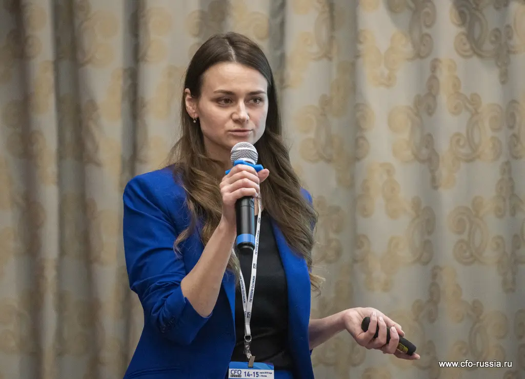 Алиса Назаренкова<br />
Налоговый менеджер<br />
Schneider Electric ART_8821.JPG