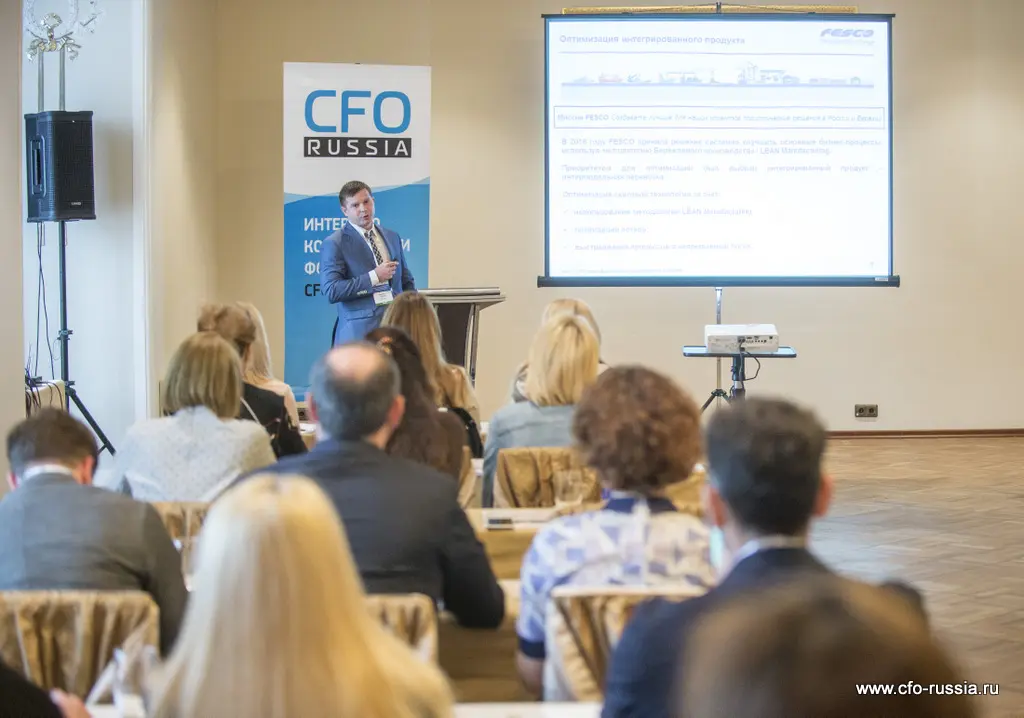 Максим Сахаров<br />
Вице-президент по финансам<br />
FESCO ART_8492.JPG