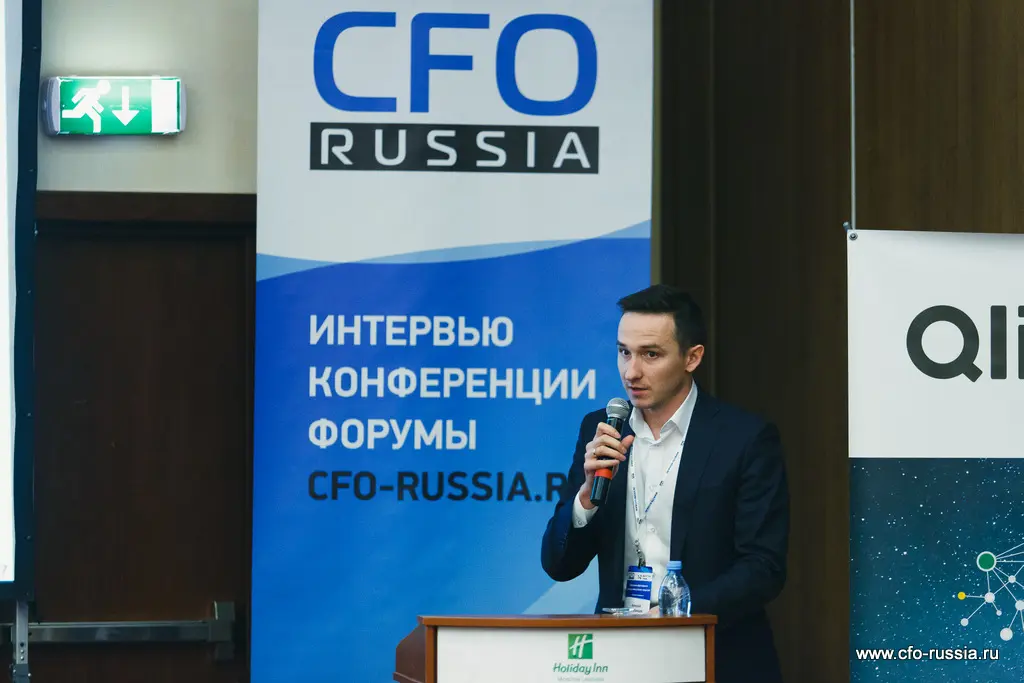 Алексей Голубинцев<br />
Начальник отдела управление эффективности процессов<br />
ВТБ 24 Golubincev1.jpg