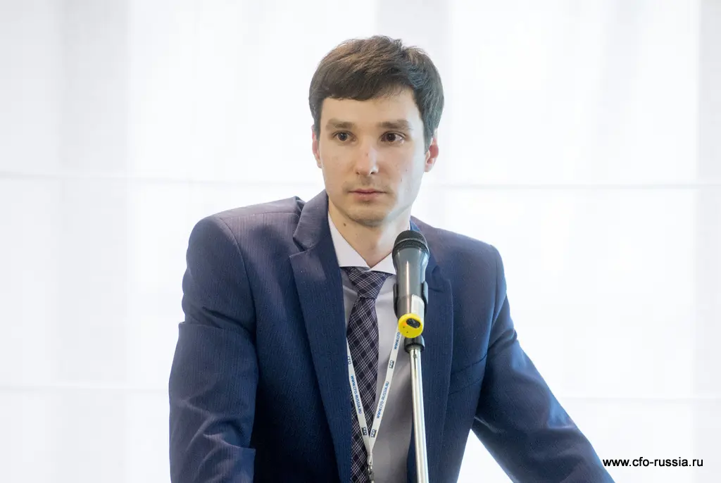 Олег Чернышев<br />
Эксперт по валютному контролю<br />
СИБУР-ЦОБ ART_8293.JPG