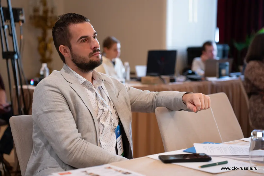 Виктор Волков<br />
директор департамента логистики и закупок<br />
ГЕНЕРИУМ _NPY9236_Волков.jpg