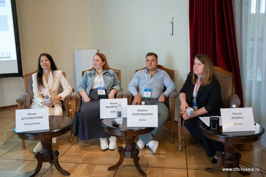 Юлия Артамонова, Юлия Филаткина, Кирилл Скоромыкин и Олеся Кузина _NSA4301_Артамонова_Филаткина_Скоромыкин.jpg