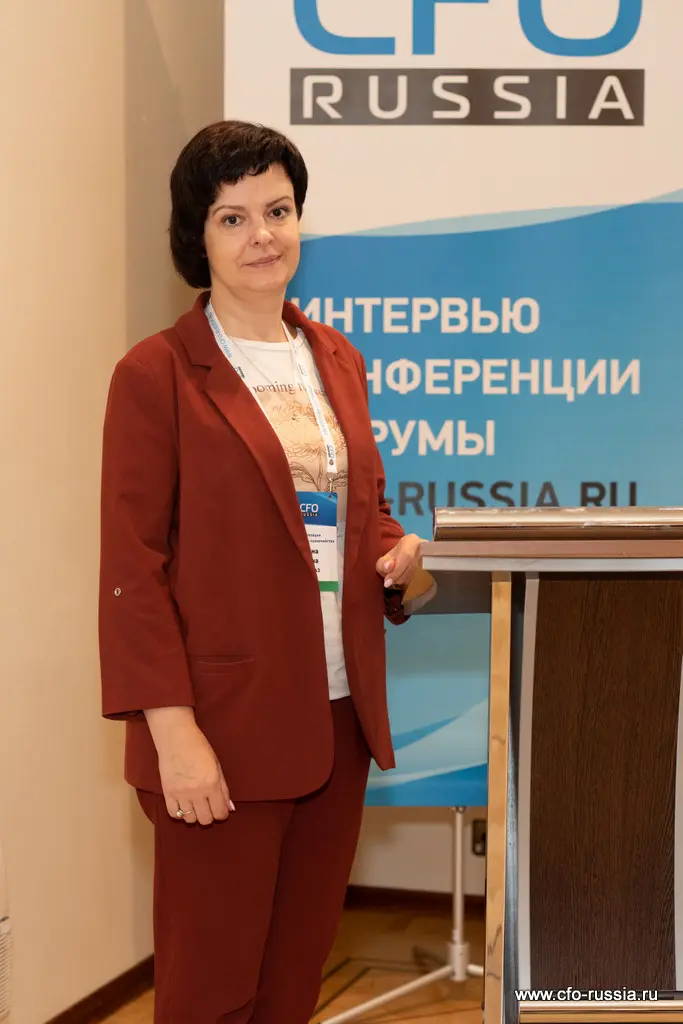 Марина Селина<br />
Начальник управления анализа коммерческой задолженности и<br />
стандартизации казначейских функций, казначейство<br />
Группа ГАЗ NSA09309 Селина.JPG