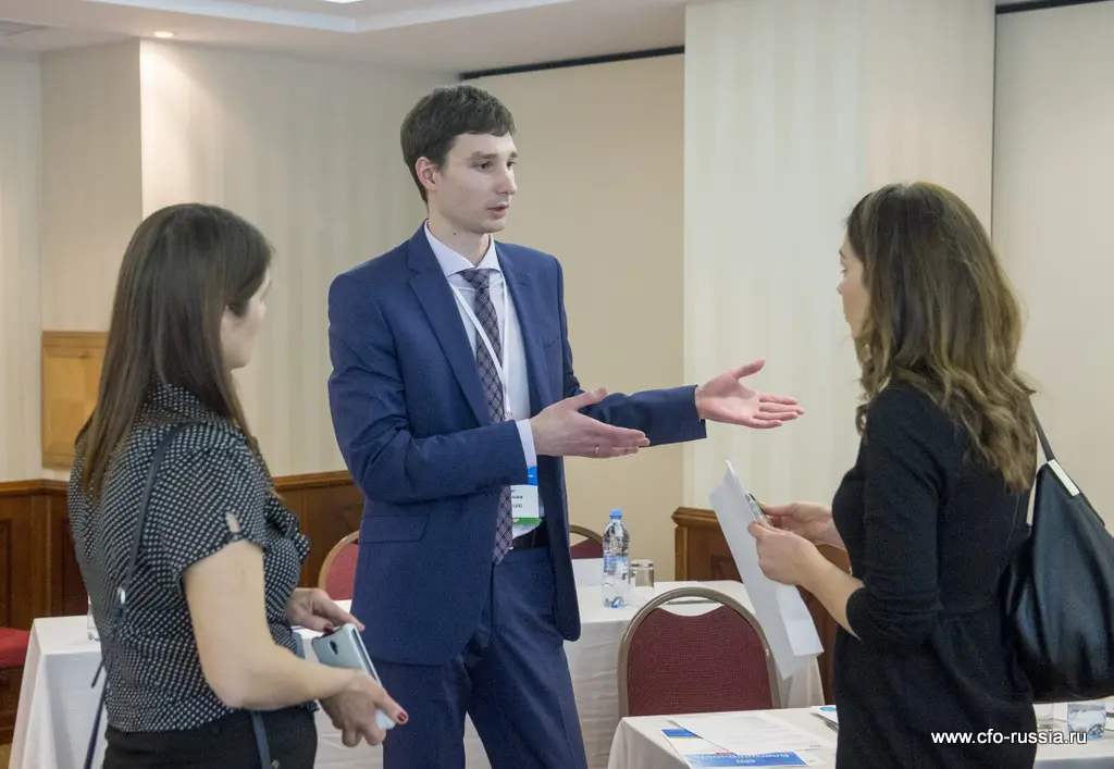 Олег Чернышев<br />
Эксперт по валютному контролю<br />
СИБУР-ЦОБ ART_8516.JPG