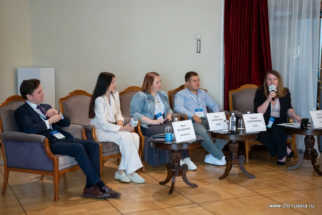 Павел Козлов, Юлия Артамонова, Юлия Филаткина, Кирилл Скоромыкин и Олеся Кузина _NSA4322_Козлов_Артамонова_Филаткина_Скоромыкин_Кузина.jpg