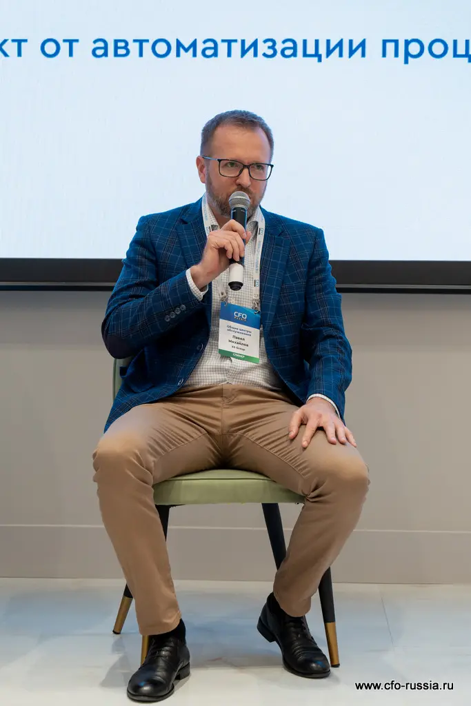 Павел Михайлов<br />
Директор Департамента сопровождения закупок<br />
X5 Group _DSC5588 Михайлов.JPG