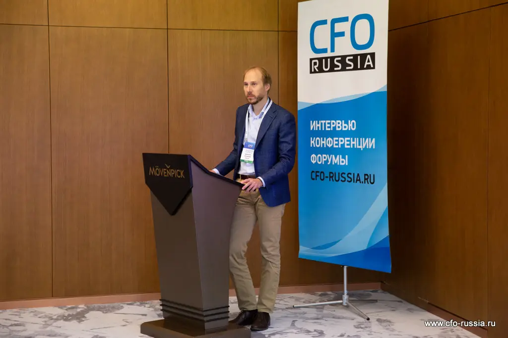 Дмитрий Соловьев<br />
Заместитель финансового директора<br />
MERLION _MG_4064 Соловьев.jpg